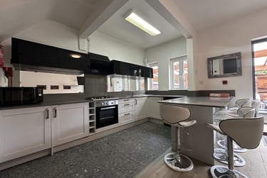 5 bed flat, South Grove, Ardwick, Manchester, M130AU - Image 4